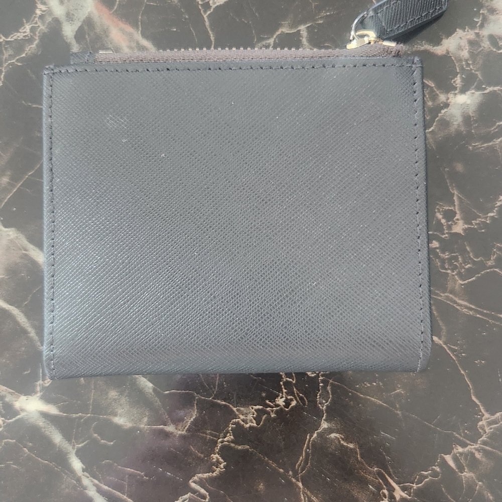Small Prada Wallet - Picture 2 of 4